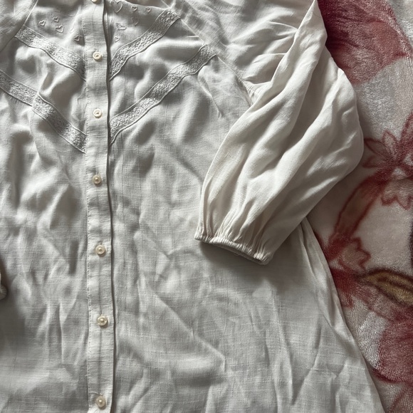 White Button-Up Blouse - Picture 3 of 7